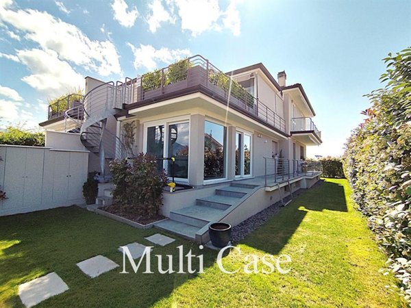casa indipendente in vendita a Camaiore in zona Lido di Camaiore