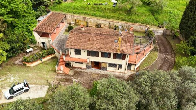casa indipendente in vendita a Camaiore