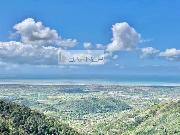 casa indipendente in vendita a Camaiore