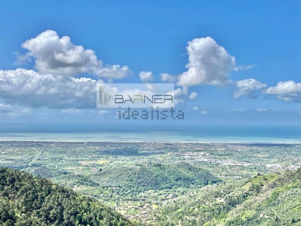 casa indipendente in vendita a Camaiore