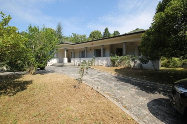 casa indipendente in vendita a Camaiore in zona Valpromaro