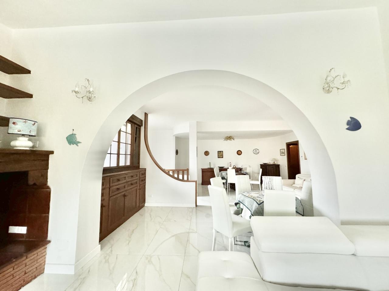 casa indipendente in vendita a Camaiore