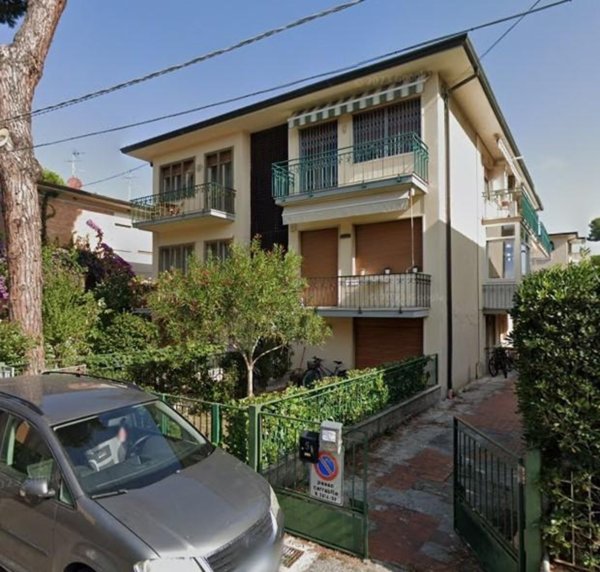 appartamento in vendita a Camaiore in zona Lido di Camaiore