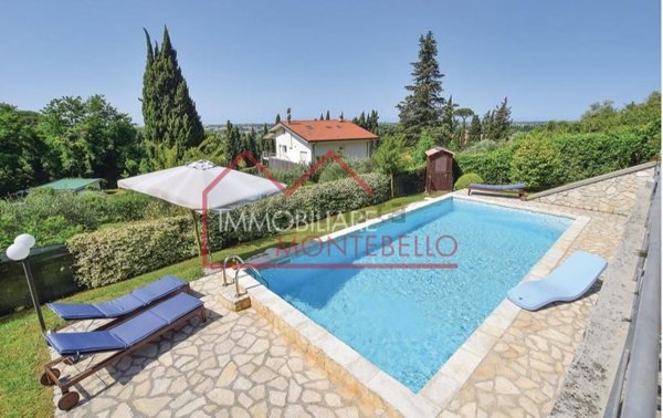 casa indipendente in vendita a Camaiore