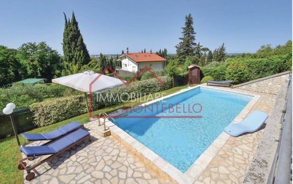 casa indipendente in vendita a Camaiore