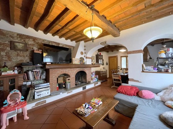 casa indipendente in vendita a Camaiore