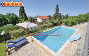 casa indipendente in vendita a Camaiore