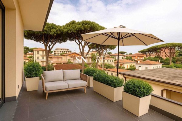 appartamento in vendita a Camaiore in zona Lido di Camaiore