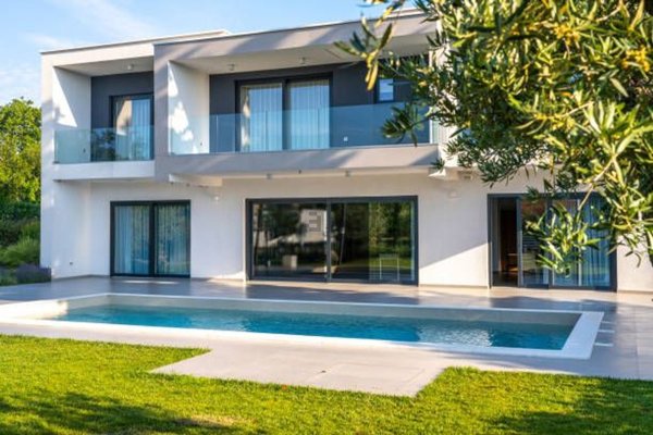 casa indipendente in vendita a Camaiore
