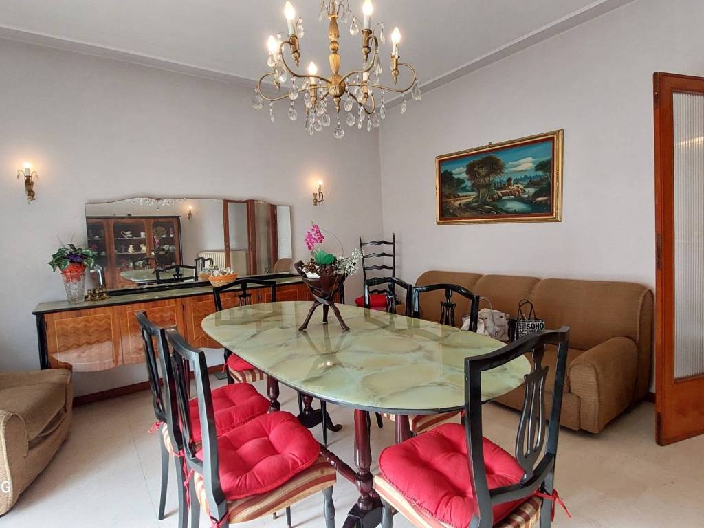 appartamento in vendita a Camaiore in zona Lido di Camaiore
