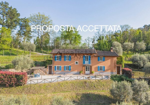 casa indipendente in vendita a Camaiore