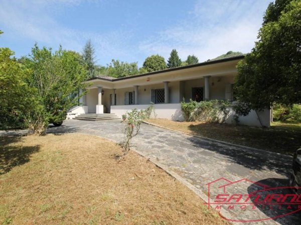 casa indipendente in vendita a Camaiore in zona Valpromaro