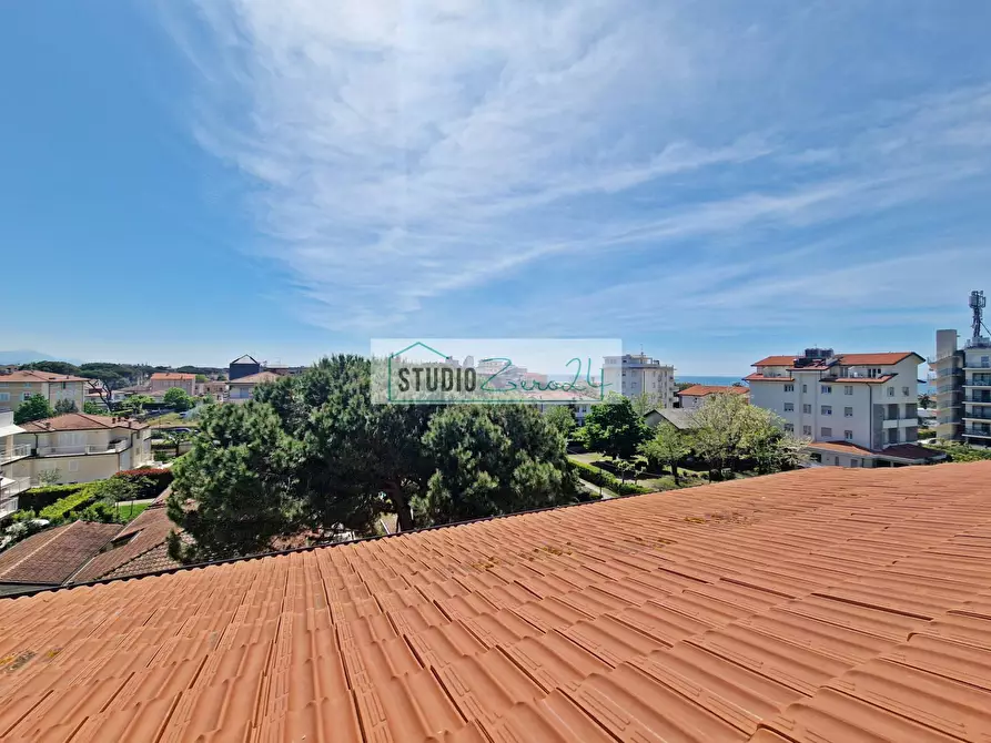appartamento in vendita a Camaiore in zona Lido di Camaiore