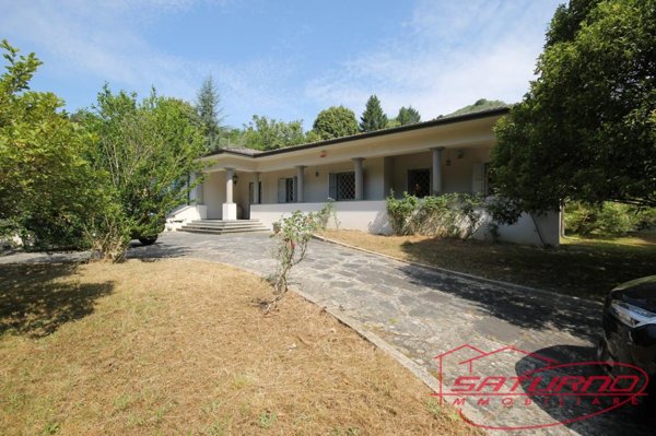 casa indipendente in vendita a Camaiore in zona Valpromaro