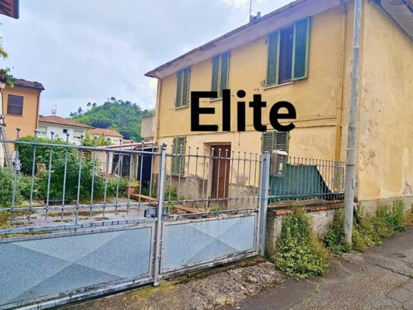 casa indipendente in vendita a Camaiore