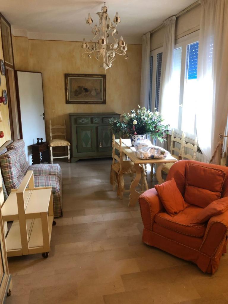 appartamento in vendita a Camaiore in zona Lido di Camaiore