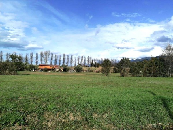 casa indipendente in vendita a Camaiore in zona Capezzano Pianore
