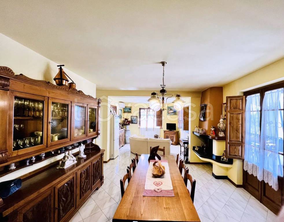 casa indipendente in vendita a Camaiore in zona Montebello