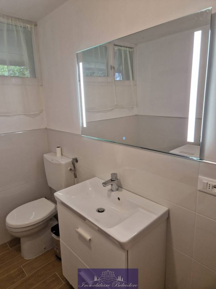 appartamento in vendita a Camaiore in zona Lido di Camaiore