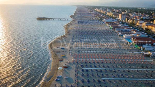 casa indipendente in vendita a Camaiore in zona Lido di Camaiore
