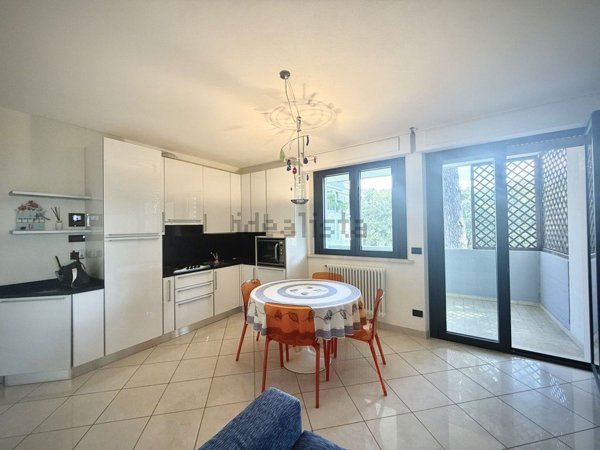 appartamento in vendita a Camaiore in zona Lido di Camaiore