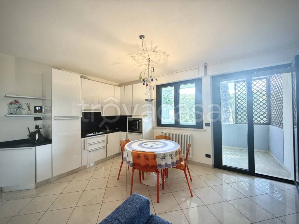 appartamento in vendita a Camaiore in zona Lido di Camaiore