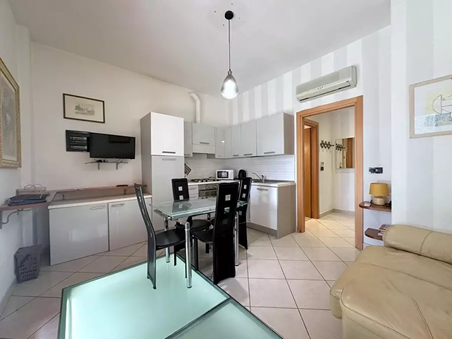 appartamento in vendita a Camaiore in zona Lido di Camaiore