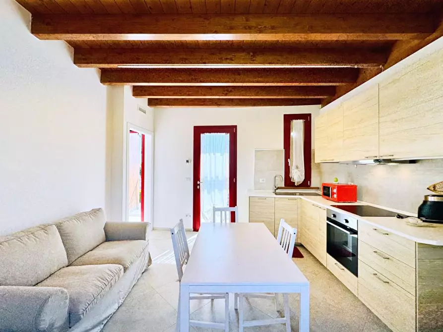 appartamento in vendita a Camaiore in zona Lido di Camaiore