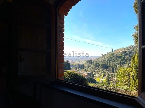 casa indipendente in vendita a Camaiore in zona Casoli