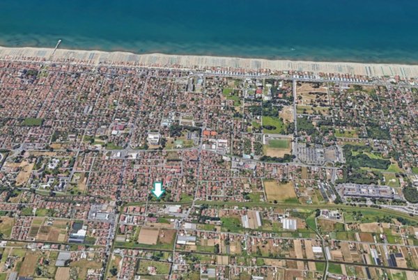 terreno agricolo in vendita a Camaiore in zona Lido di Camaiore