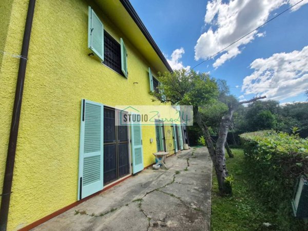 casa indipendente in vendita a Camaiore in zona Capezzano Pianore