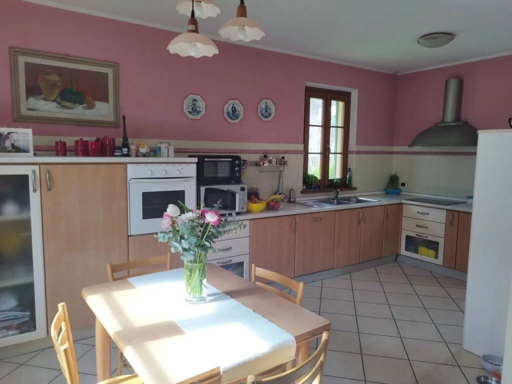 casa indipendente in vendita a Camaiore