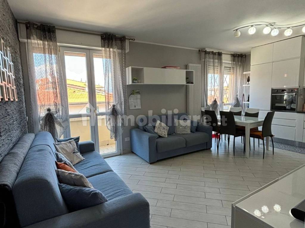 appartamento in vendita a Camaiore in zona Lido di Camaiore