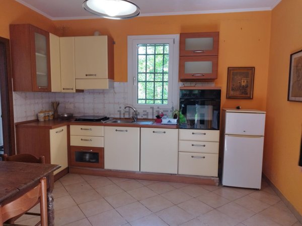 casa indipendente in vendita a Camaiore in zona Capezzano Pianore