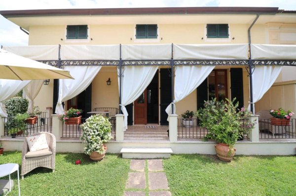 appartamento in vendita a Camaiore in zona Lido di Camaiore