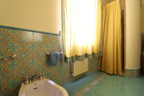 appartamento in vendita a Camaiore in zona Lido di Camaiore