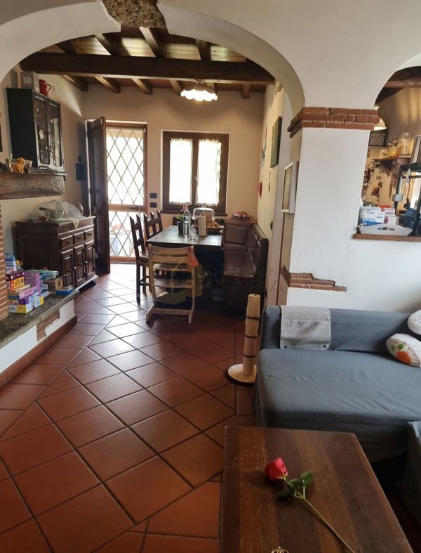 pentavano in vendita a Camaiore