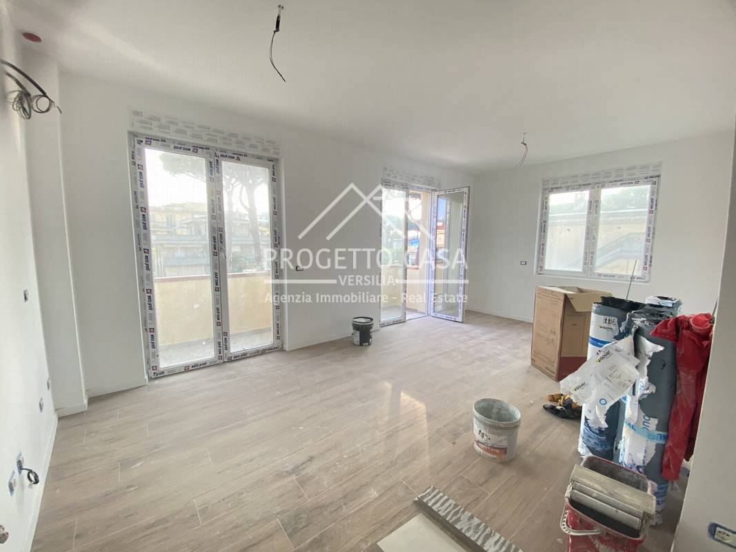 appartamento in vendita a Camaiore in zona Lido di Camaiore