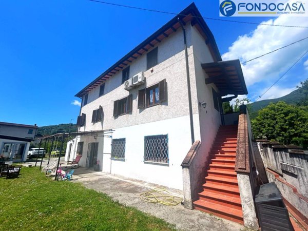 casa indipendente in vendita a Camaiore