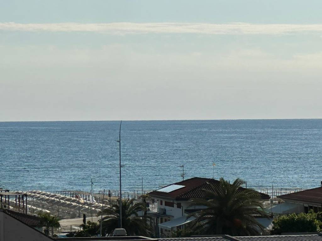 appartamento in vendita a Camaiore in zona Lido di Camaiore