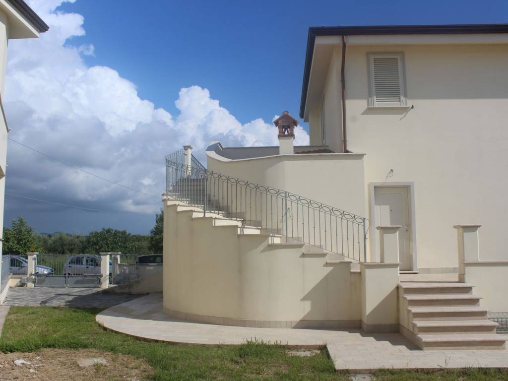 casa indipendente in vendita a Camaiore in zona Capezzano Pianore