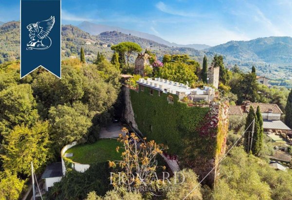 casa indipendente in vendita a Camaiore