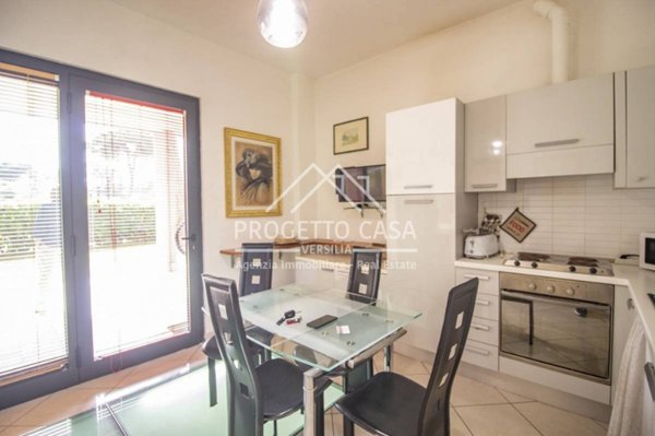 appartamento in vendita a Camaiore in zona Lido di Camaiore