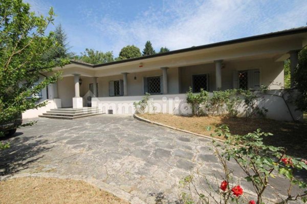 casa indipendente in vendita a Camaiore