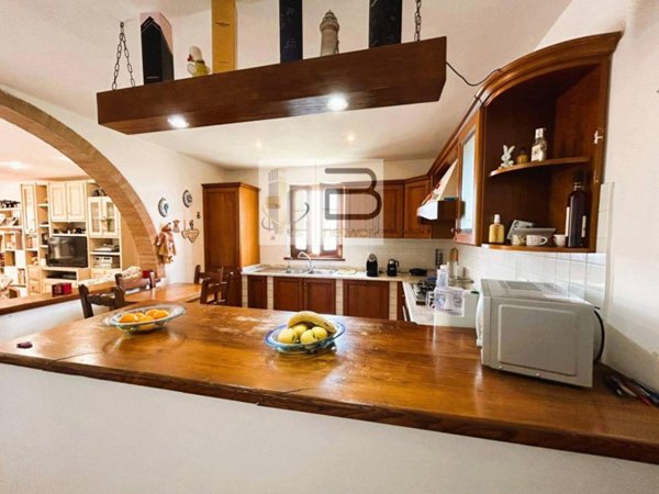 casa indipendente in vendita a Camaiore in zona Lido di Camaiore