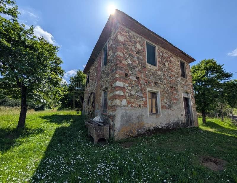 casa indipendente in vendita a Camaiore