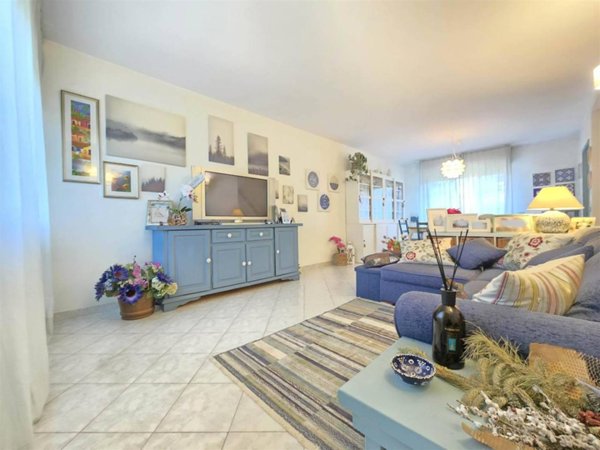 casa indipendente in vendita a Camaiore in zona Capezzano Pianore