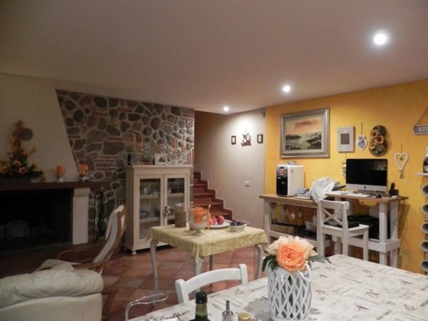 casa indipendente in vendita a Camaiore in zona Secco