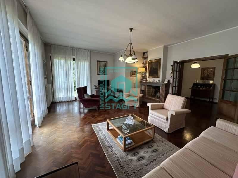 casa indipendente in vendita a Camaiore in zona Lido di Camaiore