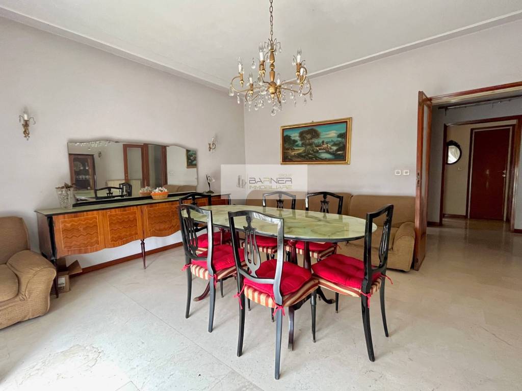 appartamento in vendita a Camaiore in zona Lido di Camaiore